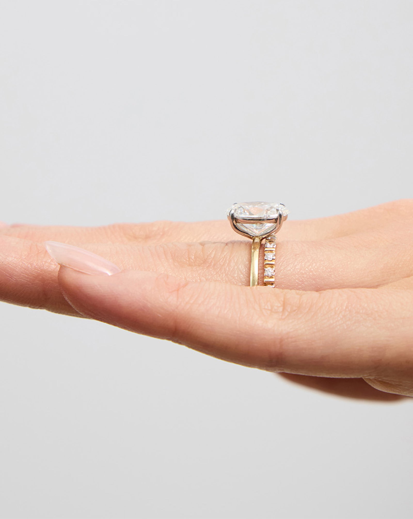 Fluted Diamond Band