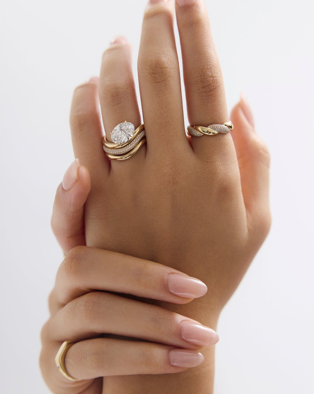 Pavé Wave Wedding Band