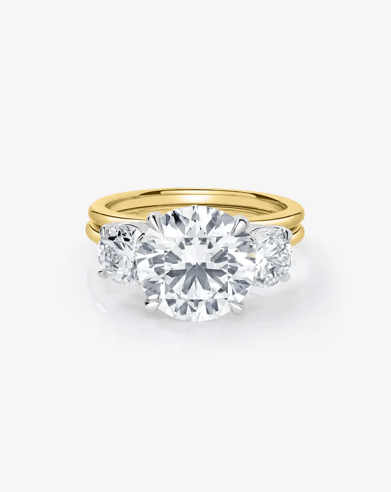 4.02 Round Lab Diamond in Whisper Thin® Embrace