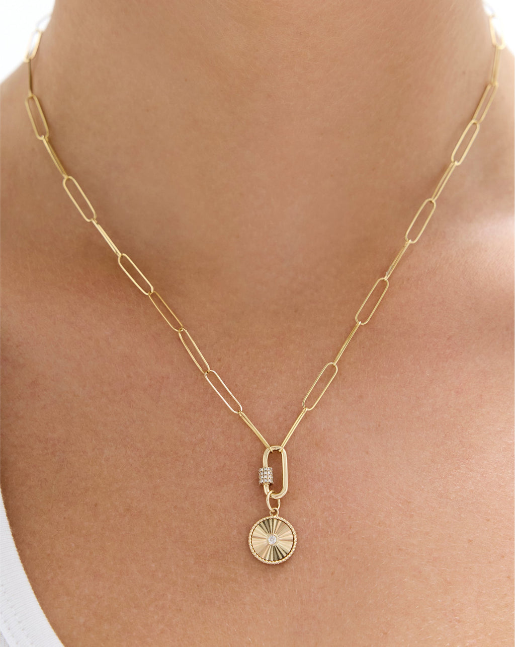 Fluted Round Diamond Pendant