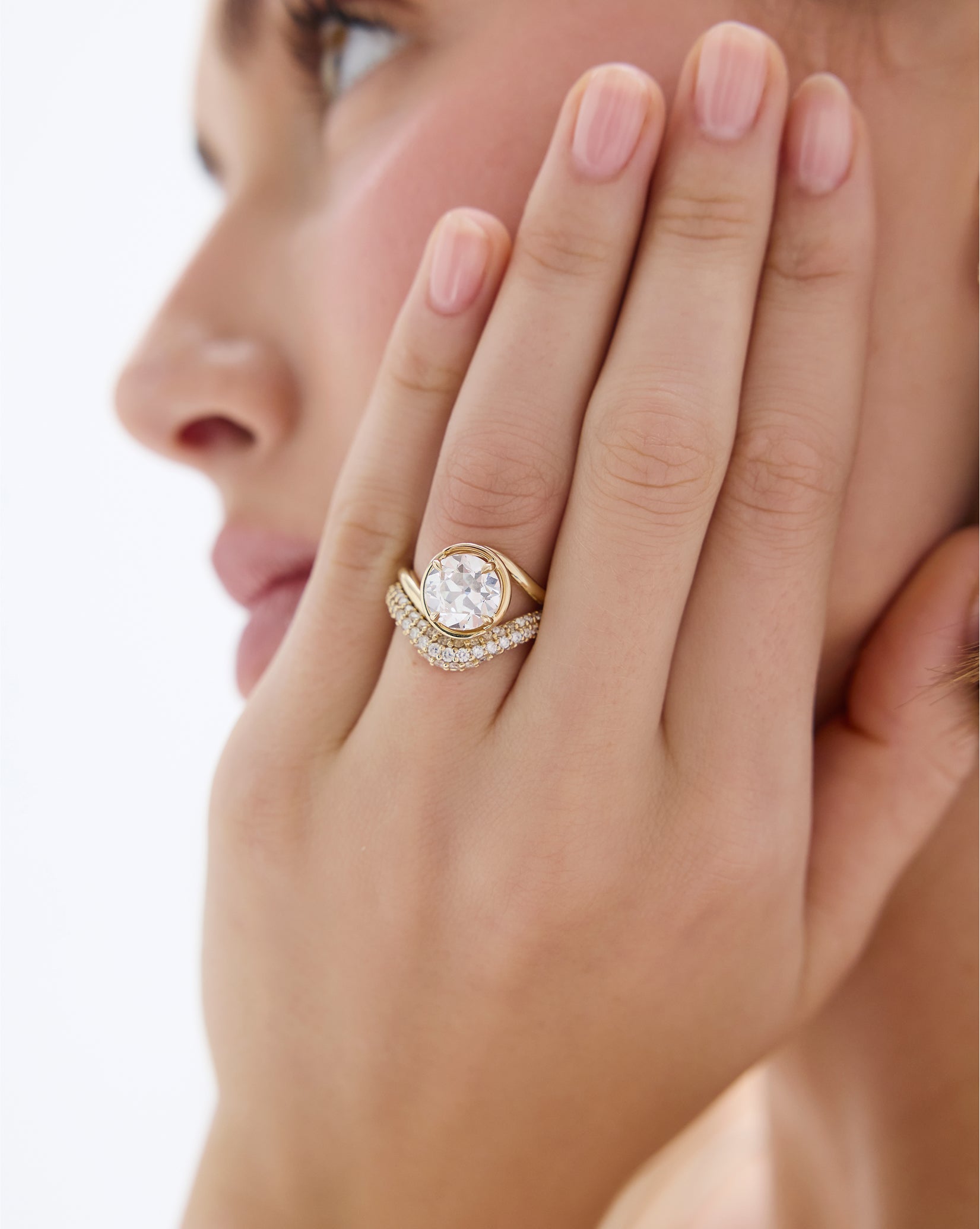 Pavé Nest Wedding Band