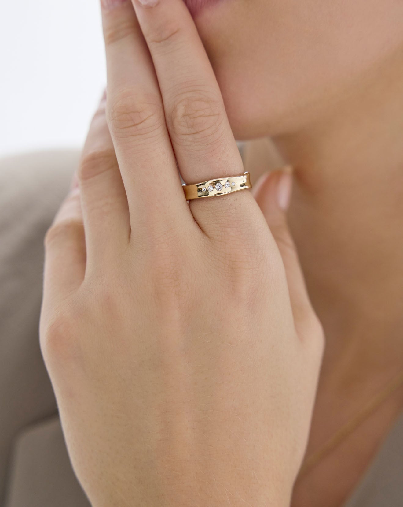 Organic Graduated Diamond Ring