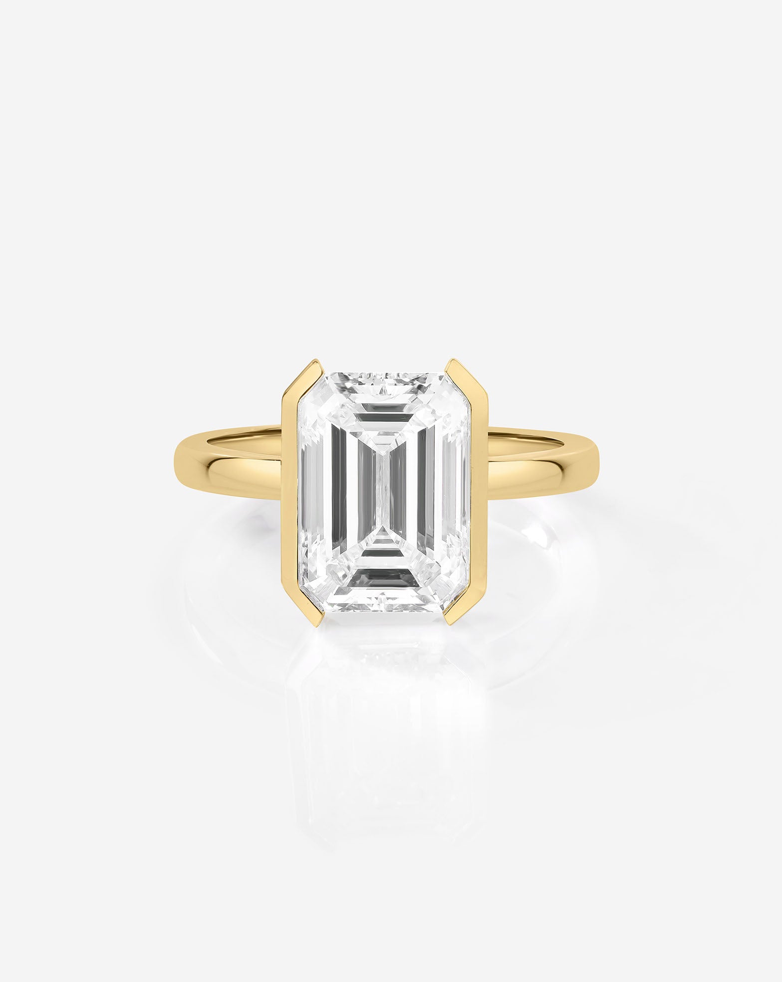 3.01 Emerald Lab Diamond in The Edge