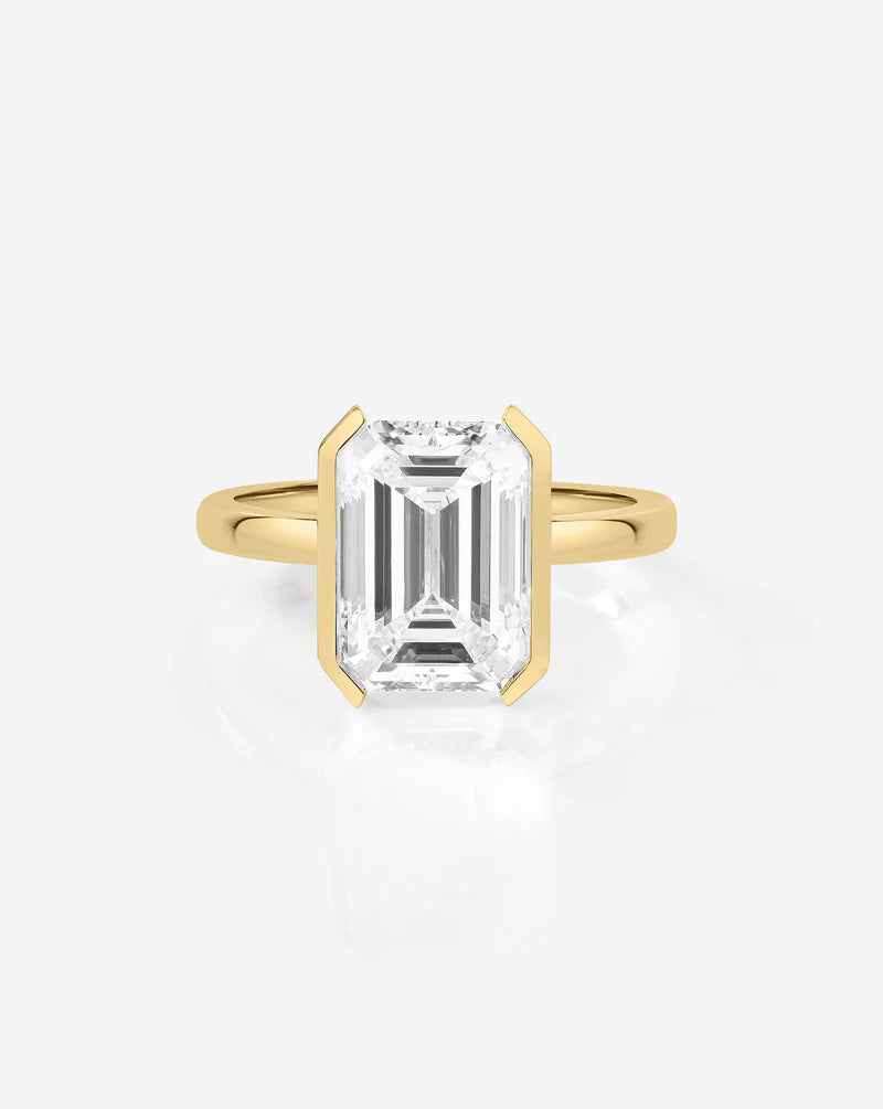 3.01 Emerald Lab Diamond in The Edge