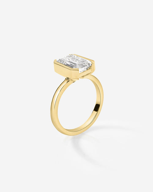 3.01 Emerald Lab Diamond in The Edge