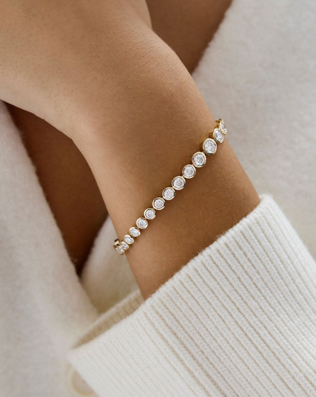 Graduated Bezel Lab Diamond Tennis Bracelet