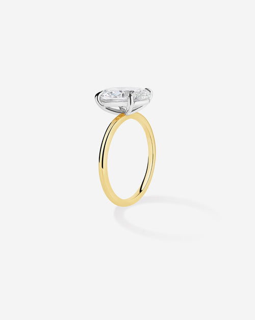 3.28 Oval Lab Diamond in Whisper Thin®