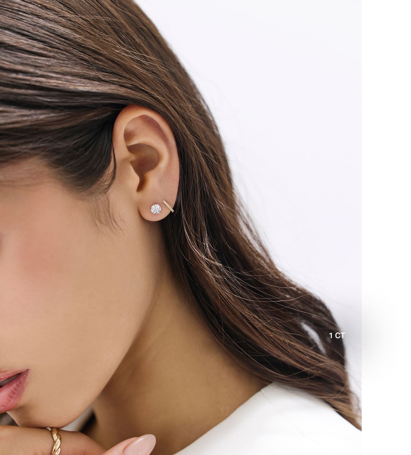 Round Diamond Studs